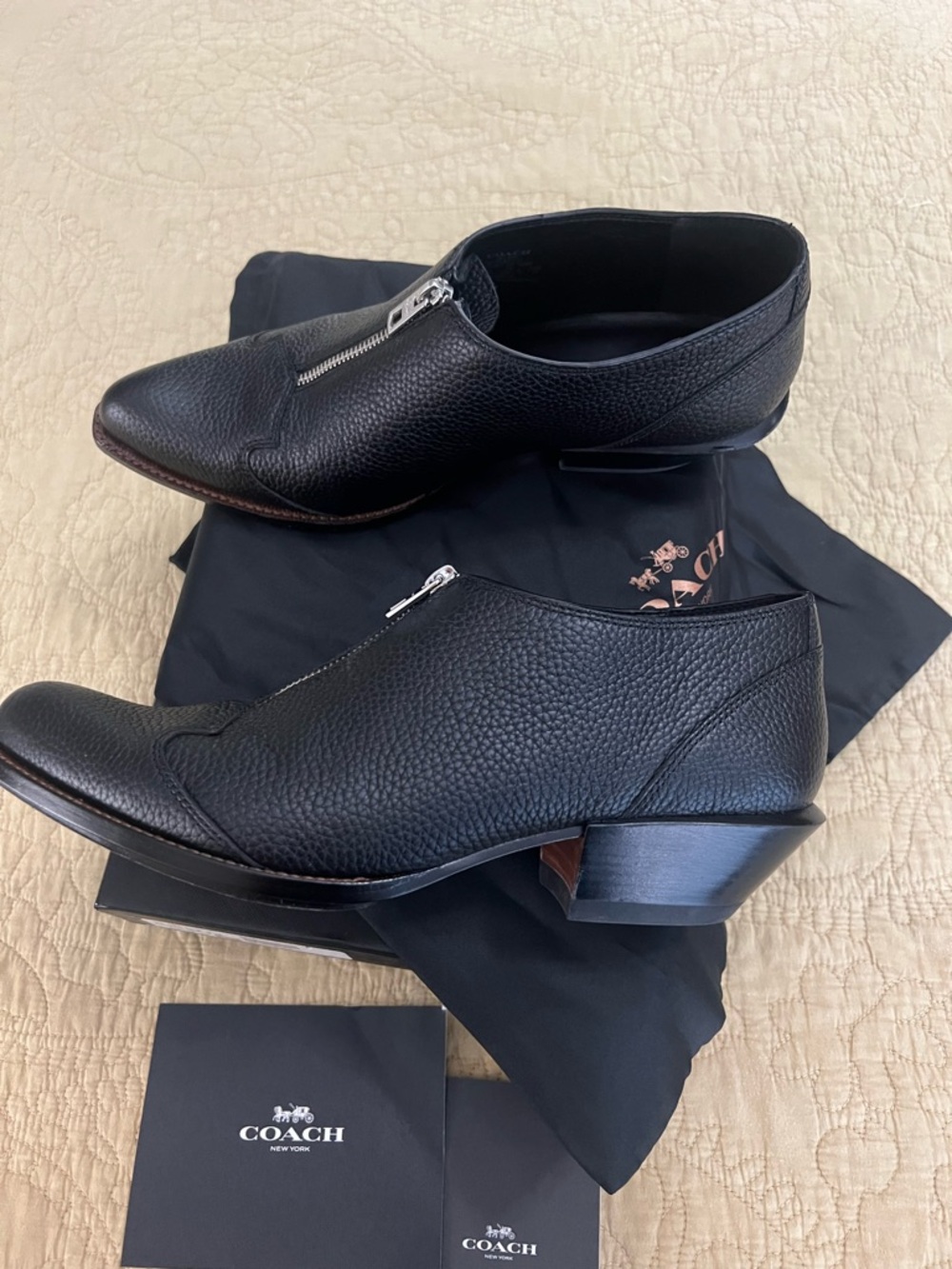 Coach womens cowboy Black booties in Pebbled Leather Front-Zip worn only 1 time - Picture 3 of 8